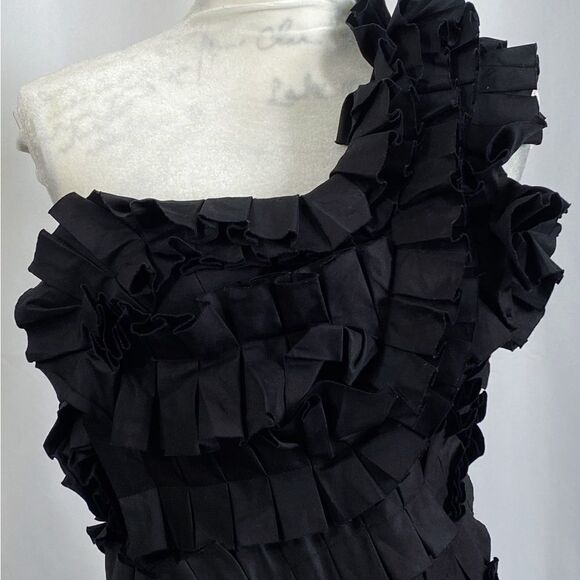 Bottega Veneta Pleated Ruffle One Shoulder Top size 38/us size 2 - Picture 4 of 9